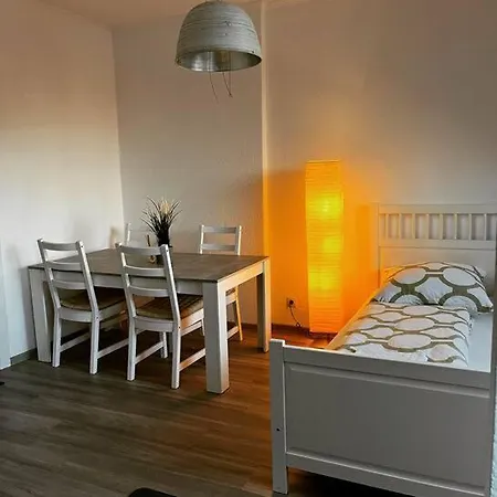 Wunderschoene 3-zimmer Fuer 6 Personen ブレーメン